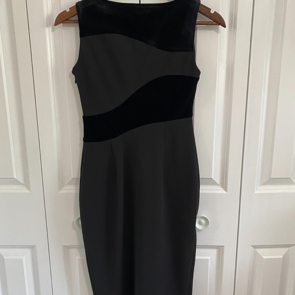 CALVIN KLEIN Women's Velvet-Swirl Sheath Dress Size 0P - Picture 4 of 7